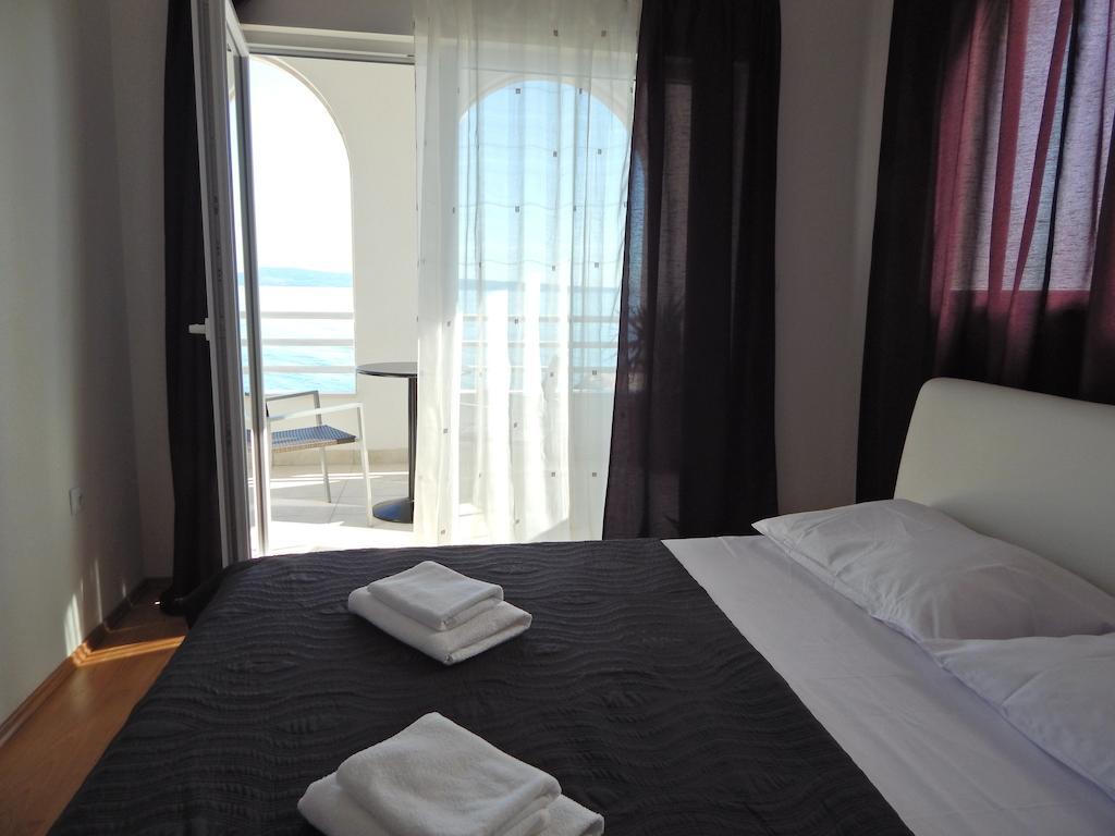 Sea Star Apartments Подстрана Экстерьер фото