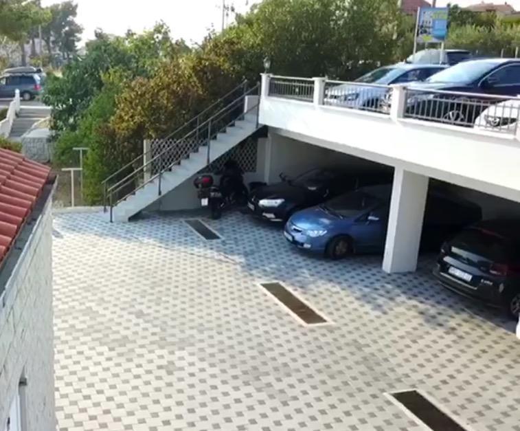 Sea Star Apartments Подстрана Экстерьер фото