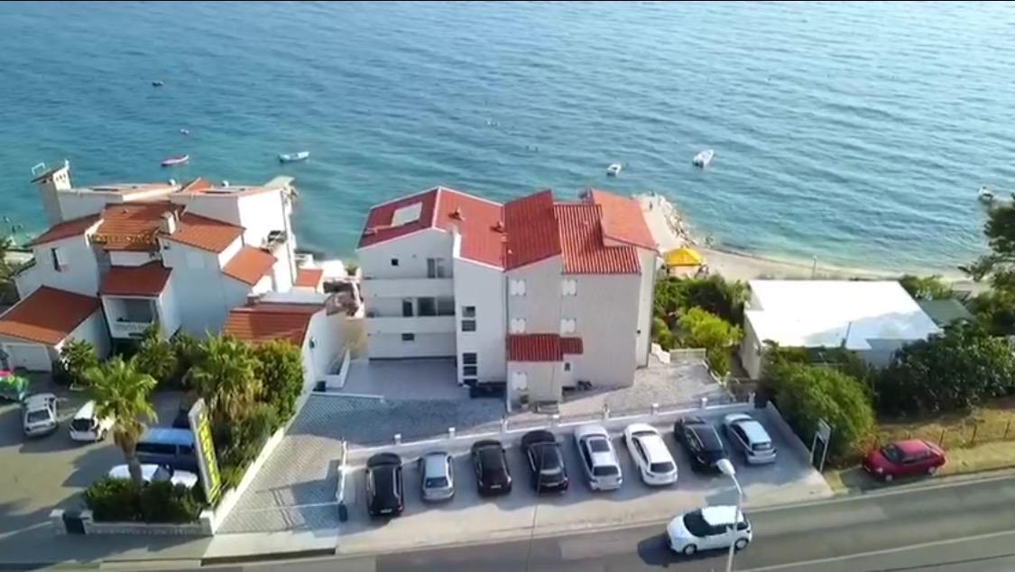 Sea Star Apartments Подстрана Экстерьер фото